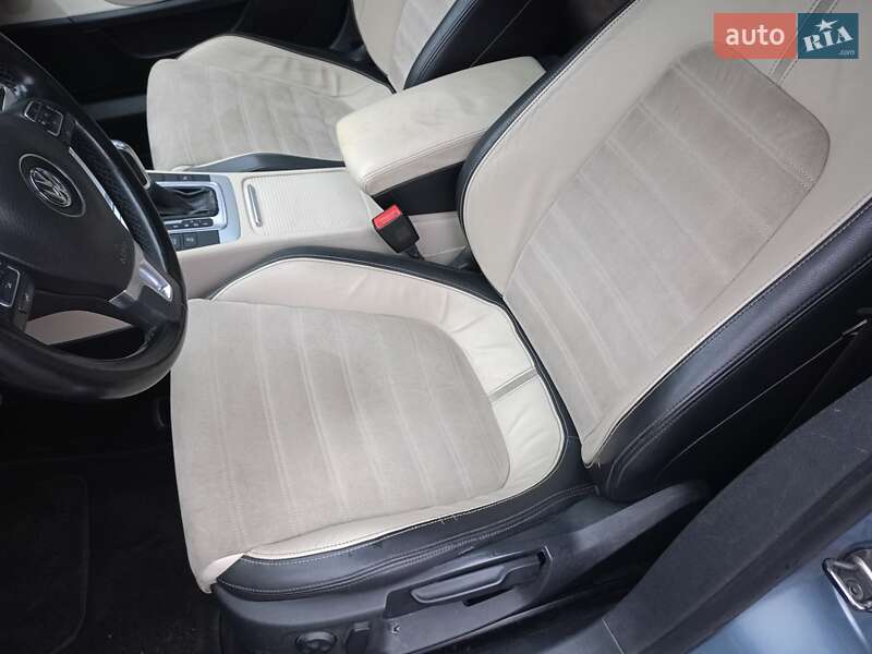 Купе Volkswagen CC / Passat CC 2011 в Конотопе