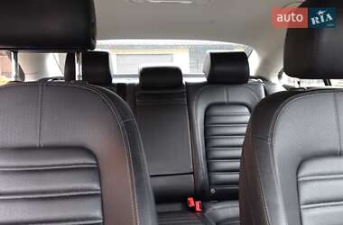Купе Volkswagen CC / Passat CC 2012 в 