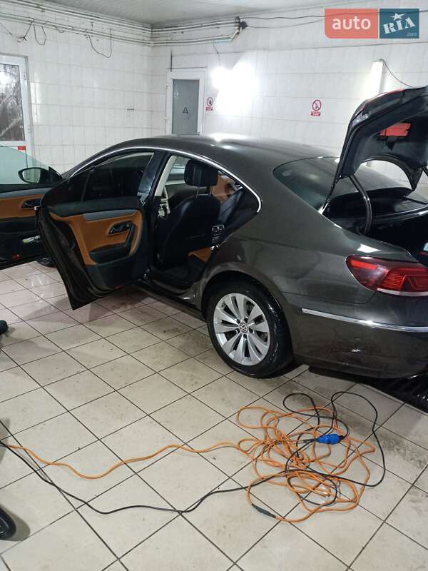 Купе Volkswagen CC / Passat CC 2012 в Виннице