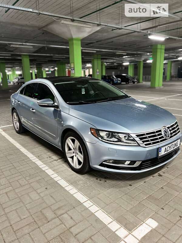 Купе Volkswagen CC / Passat CC 2013 в Киеве