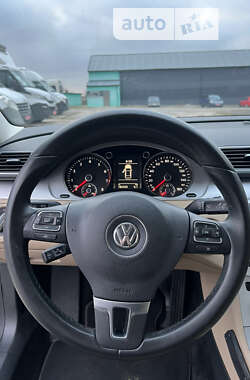 Купе Volkswagen CC / Passat CC 2013 в Владимир-Волынском
