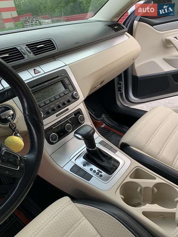 Купе Volkswagen CC / Passat CC 2008 в Кременце