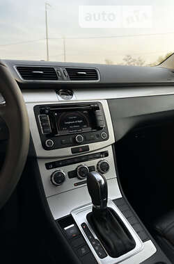 Купе Volkswagen CC / Passat CC 2013 в Киеве