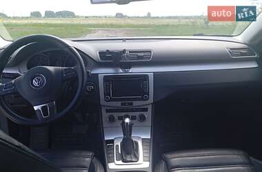 Купе Volkswagen CC / Passat CC 2013 в 