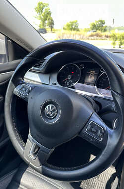 Купе Volkswagen CC / Passat CC 2012 в Києві