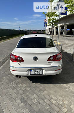 Купе Volkswagen CC / Passat CC 2011 в Києві