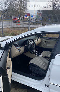 Купе Volkswagen CC / Passat CC 2012 в Ужгороде