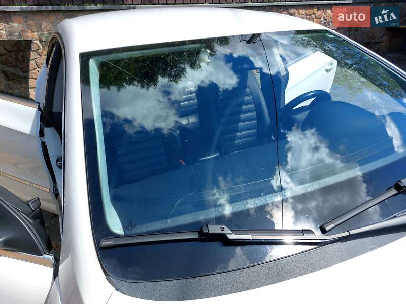 Купе Volkswagen CC / Passat CC 2010 в Малине