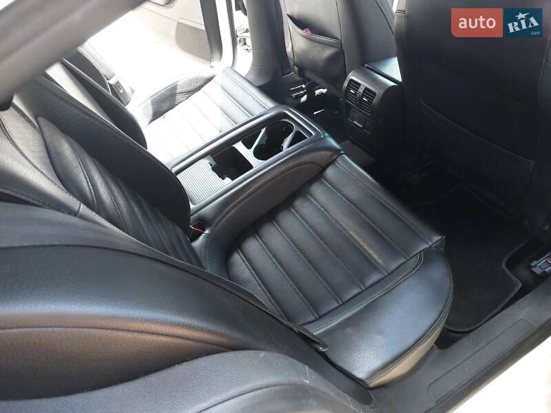 Купе Volkswagen CC / Passat CC 2010 в Малине