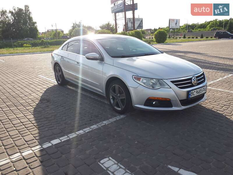 Купе Volkswagen CC / Passat CC 2011 в Львові