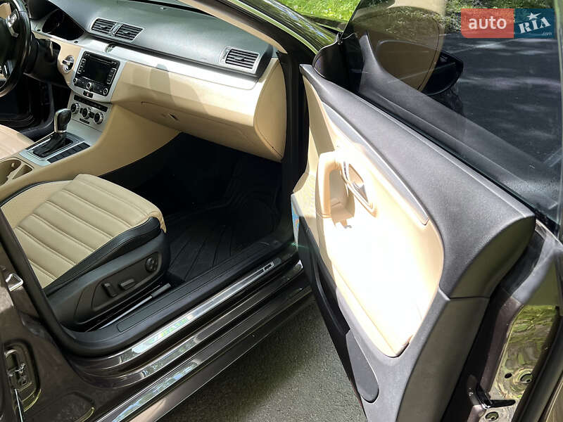 Купе Volkswagen CC / Passat CC 2014 в Луцке