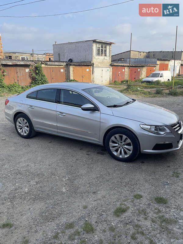 Купе Volkswagen CC / Passat CC 2010 в Черновцах