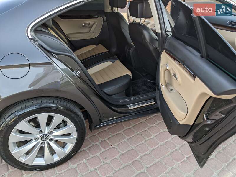 Купе Volkswagen CC / Passat CC 2012 в Рівному