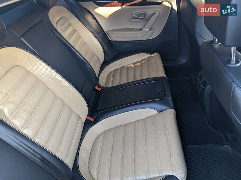 Купе Volkswagen CC / Passat CC 2012 в Рівному