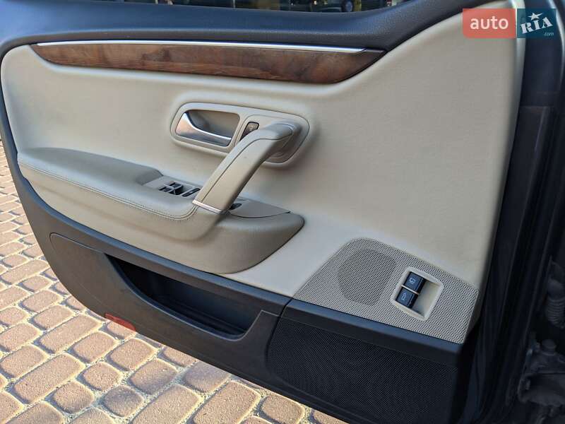 Купе Volkswagen CC / Passat CC 2012 в Рівному