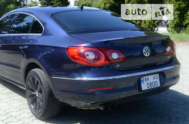 Купе Volkswagen CC / Passat CC 2011 в Дубно
