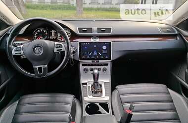 Купе Volkswagen CC / Passat CC 2013 в Олександрії