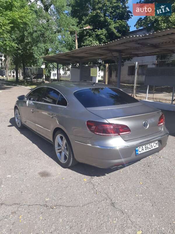 Купе Volkswagen CC / Passat CC 2012 в Киеве