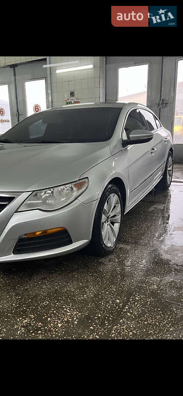 Купе Volkswagen CC / Passat CC 2010 в Виннице