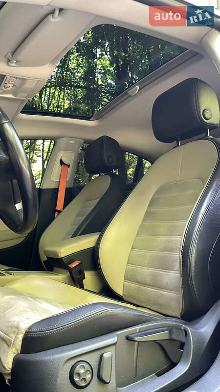 Купе Volkswagen CC / Passat CC 2012 в Києві