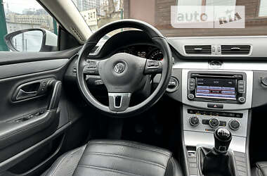 Купе Volkswagen CC / Passat CC 2012 в Киеве