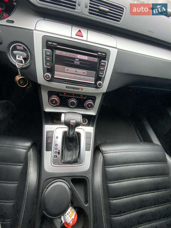 Купе Volkswagen CC / Passat CC 2010 в Каменец-Подольском