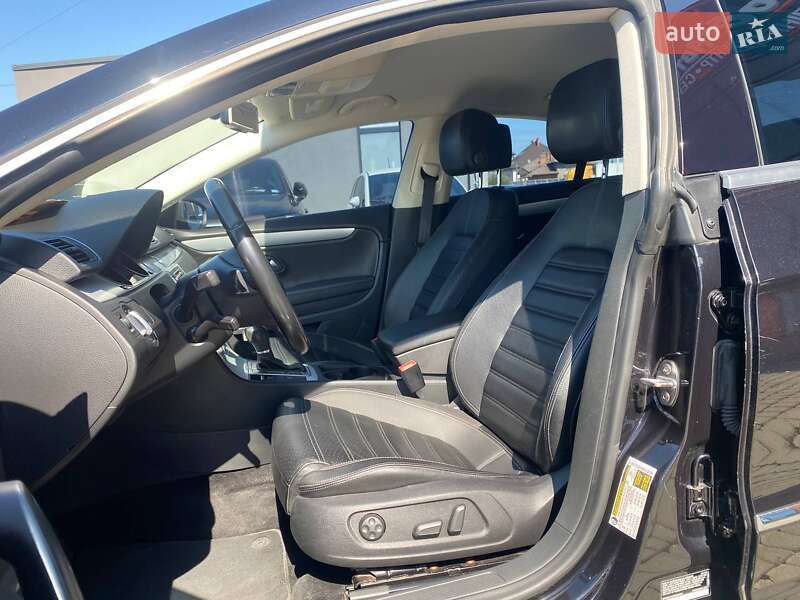 Купе Volkswagen CC / Passat CC 2013 в Львові