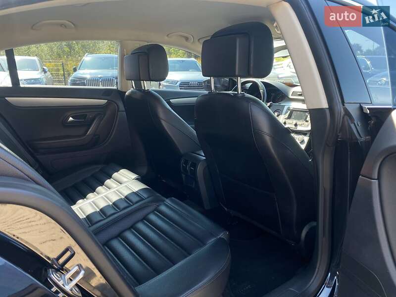 Купе Volkswagen CC / Passat CC 2013 в Львові