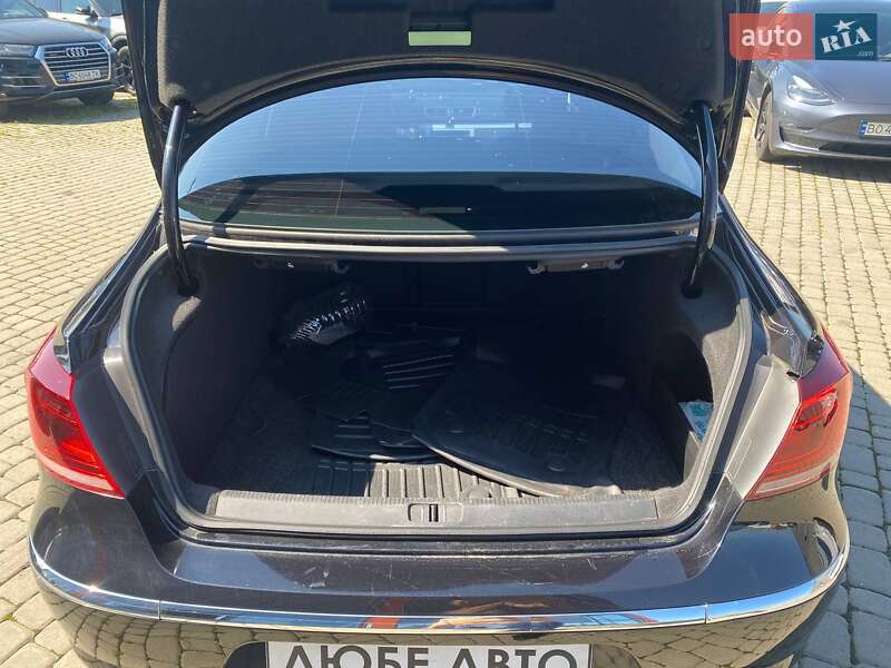 Купе Volkswagen CC / Passat CC 2013 в Львові