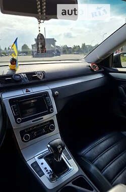 Купе Volkswagen CC / Passat CC 2010 в Дрогобыче