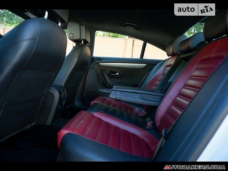 Купе Volkswagen CC / Passat CC 2015 в Львові