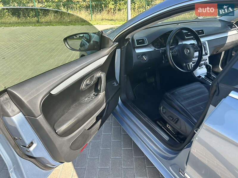 Купе Volkswagen CC / Passat CC 2012 в Виннице