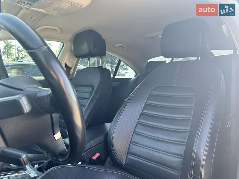 Купе Volkswagen CC / Passat CC 2012 в Виннице