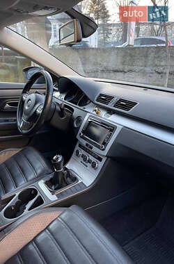 Купе Volkswagen CC / Passat CC 2013 в 
