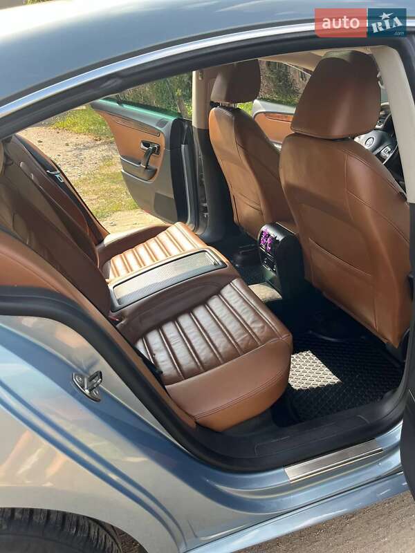 Купе Volkswagen CC / Passat CC 2011 в Виннице