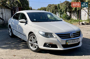 Купе Volkswagen CC / Passat CC 2011 в Мукачевому