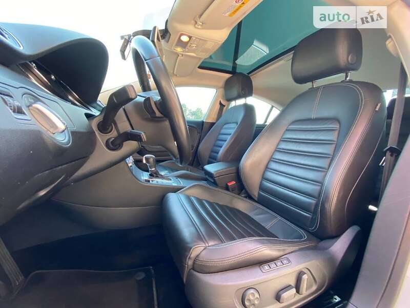 Купе Volkswagen CC / Passat CC 2014 в Києві