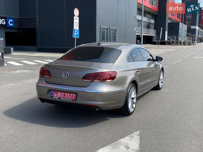 Купе Volkswagen CC / Passat CC 2014 в Киеве