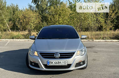 Купе Volkswagen CC / Passat CC 2011 в Звягеле