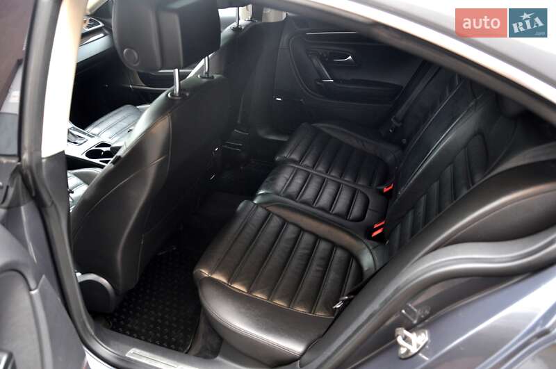 Купе Volkswagen CC / Passat CC 2013 в Львове