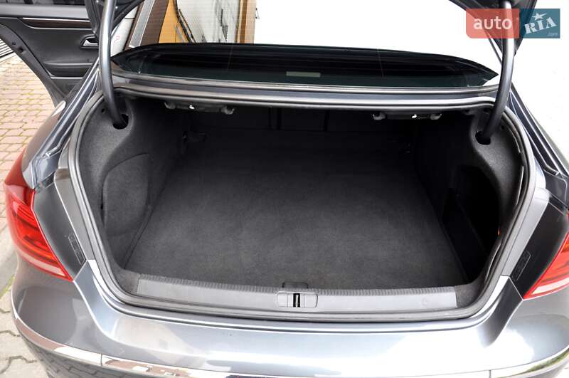 Купе Volkswagen CC / Passat CC 2013 в Львове