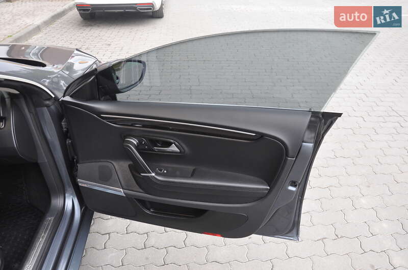 Купе Volkswagen CC / Passat CC 2013 в Львове