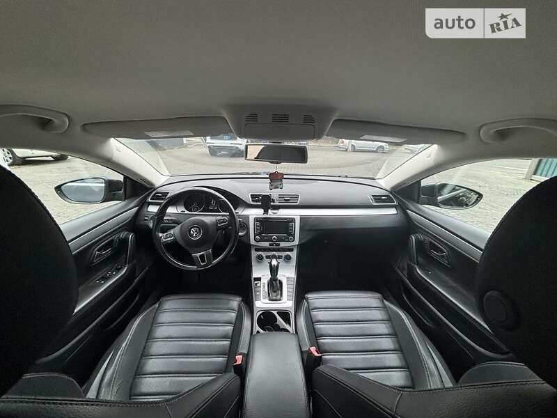 Купе Volkswagen CC / Passat CC 2013 в Львові
