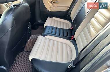 Купе Volkswagen CC / Passat CC 2013 в 