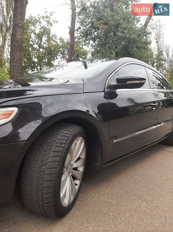 Купе Volkswagen CC / Passat CC 2010 в Николаеве
