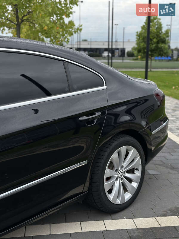 Купе Volkswagen CC / Passat CC 2011 в Мукачево