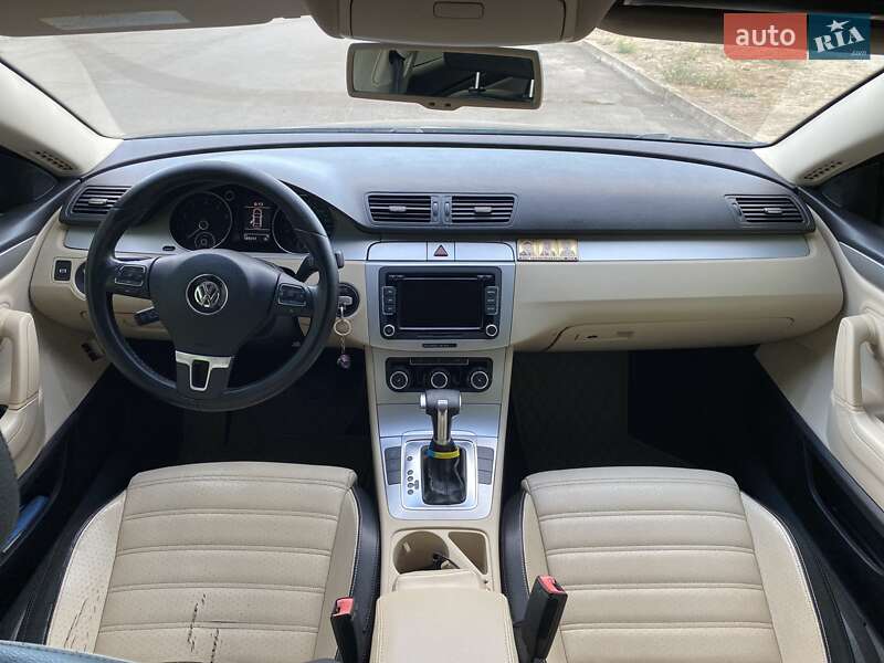Купе Volkswagen CC / Passat CC 2010 в Вольногорске