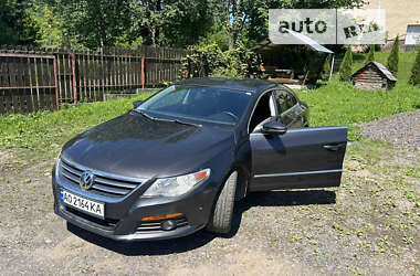 Купе Volkswagen CC / Passat CC 2010 в Волосянці