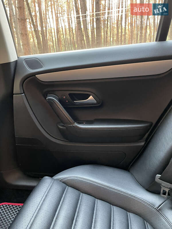 Купе Volkswagen CC / Passat CC 2012 в Ахтырке