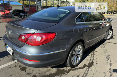 Купе Volkswagen CC / Passat CC 2011 в 